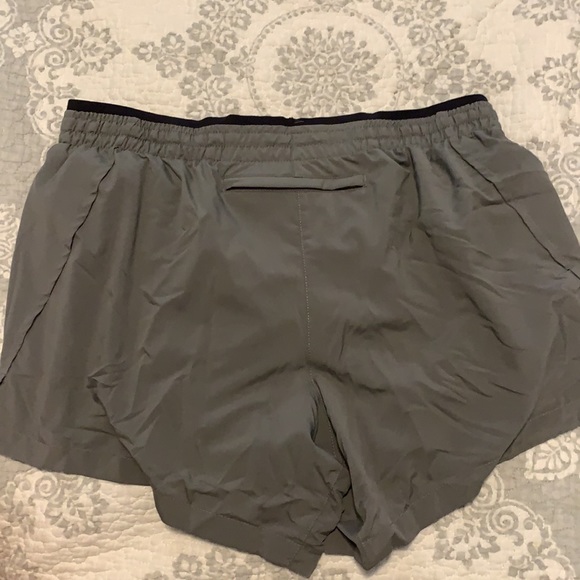 Nike running shorts - Picture 2 of 5